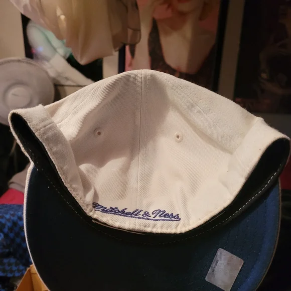 Maple leafs - Picture 10 of 12